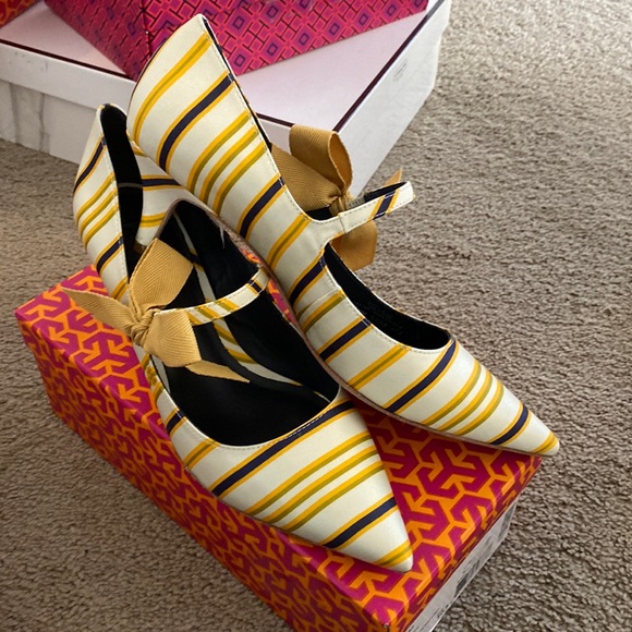Tory Burch Shoes - Tory Burch kitten heels
